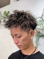 ハーシーバイアポロ 相模大野(HERSHE by apollo)&nbsp;MEN’S HAIR/ブルーブラック/フェザーパーマ/ハイライト