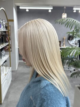 ジーディーエス(GDS) ホワイトブロンド