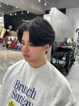 バレット 福岡天神(VALETTE) センターパート×緩めパーマ