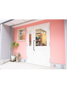 【全員が女性スタイリスト】相談しやすいマンツーマン対応☆ママさん美容師も在籍するアットホームサロン♪