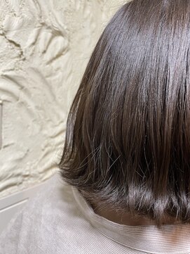 アルターリール(aL ter Rire) ブラウンベージュ/中村郁未