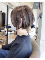 バンプ ギンザ(BUMP GINZA)&nbsp;30代、40代/丸みとくびれショートボブ×アッシュベージュ/大宮