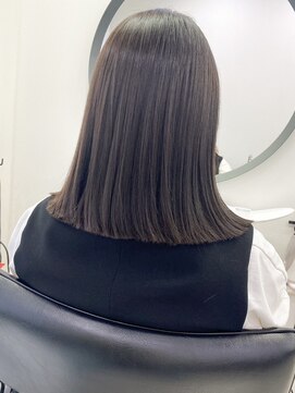 ヒビヲ(HIBIO) ダークアッシュグレージュイルミナカラーハイライト透けカラー