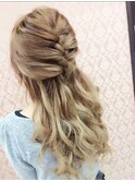 編み込みルーズハーフアップ♪