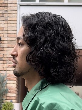 オルト(Altn) 大人のハードスパイラルパーマミディアムロングメンズカットヘア