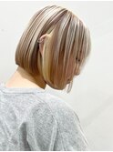7486ハイライトバレイヤージュハイトーンカラー切りっぱなしボブ
