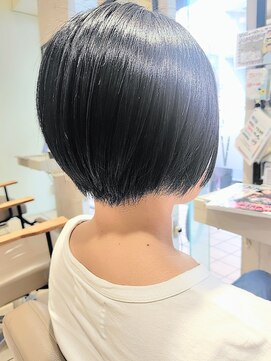 ヴィサージュファイン(VISAGE fine) 前下がり 大人ショート 小顔