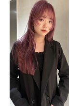 【雰囲気を作るヘアスタイル】顔まわりのレイヤーデザインに力を入れて雰囲気を作る”オシャレヘア”