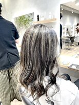ノアル 大宮店(NOAHL)&nbsp;白髪ぼかし/ハイライトカラー/カラー/透明感/ハイライト/大宮
