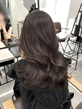 プラチナ(PLATINA) レイヤーカット顔まわり前髪セミロング20代30代40代