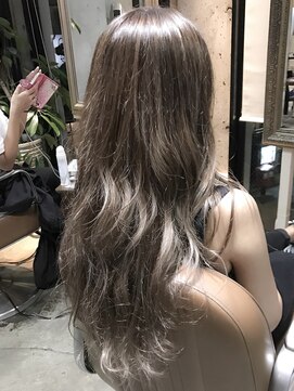 サロンドミルク 原宿(salon de MiLK) ハイグレージュ×ロンググラデーション