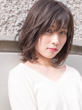 シロ(SiLO) 大人透明感【ベージュカラー×レイヤーカット】