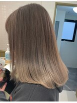 エミィ(emme)&nbsp;【emme×石崎】ツヤ感ハイライト