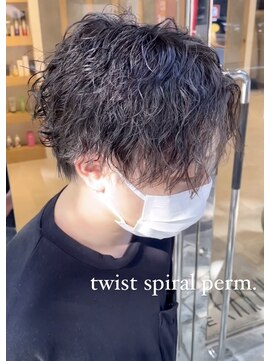 アース 錦糸町店(HAIR&MAKE EARTH) センターパート × ツイストスパイラルパーマ