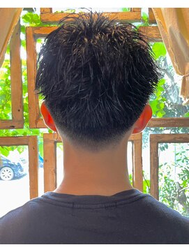 チクロ(ticro) 【チクロ】フェードショートレイヤースパイキーショートヘア