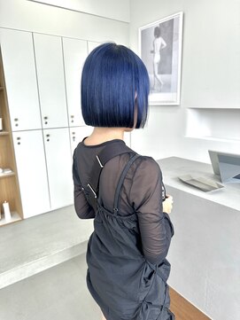 アム(am) ブルーカラー/裾カラー/ボブ