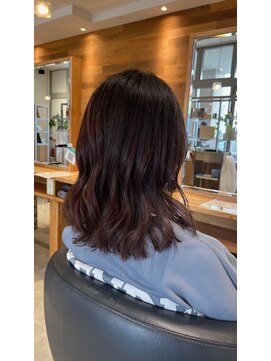 ストーリアエフ カミトザッカ(storia.f kami to zakka) ミディアムヘア