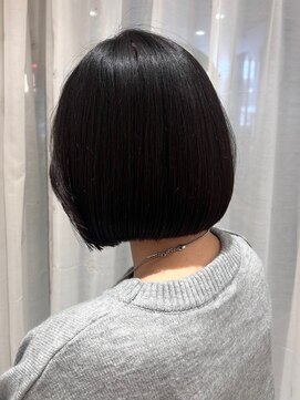 ココ(co.co.) 【co.co. 具志堅】襟足スッキリ!前下がりボブ