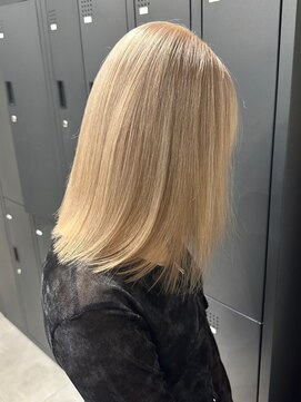 ベレーザ 渋谷(BELEZA) 10660秋色くすみベージュシャギーボブレイヤーオリーブベージュ