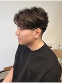 刈り上げセンターパートフェザーパーマ