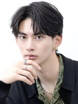 アーリー(Ali'i)&nbsp;コンマヘアセンターパートフェザーパーマニュアンスパーマ