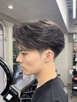 ニコ トウキョウ ロジック(nico TOKYO Logic)&nbsp;センターパートニュアンスパーマ曲がる縮毛矯正