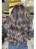 ジーディーエス(GDS)&nbsp;白髪主術・セレブ風ハイライト