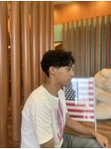 センターパートスタイル