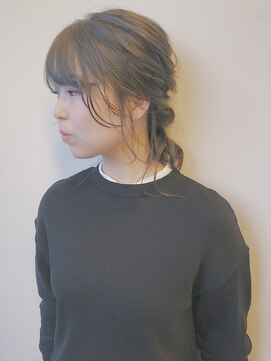 マッシュ チャヤマチ(MASHU chayamachi) ヘアゴム２つで簡単ヘアアレンジ☆