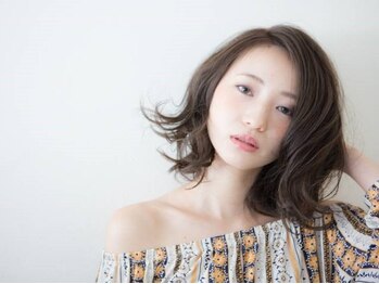 ヘアケアカルネ(HAIR CARE CARUNE)の写真/白髪染めでもオシャレを楽しめる！スロウカラーなら明るい色もしっかり染まる◎髪に艶を与え若々しい印象に