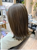 [OCEAN Hair&Life藤原純] 糸ハイライト×外ハネグレージュカラー