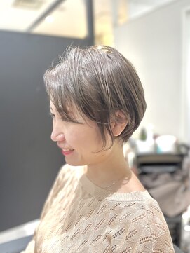 ジエクト 本店(The Ect) チャコールブラウンミニマルボブインナーグリーン