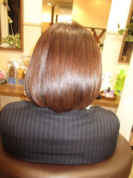 コアフィールフィス(COIFFURE fils) お得クーポンで髪質改善【M3D見附今町】ミディアムボブ