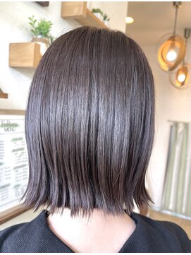 フェルーナ(FeRuna) 切りっぱなしショートボブ