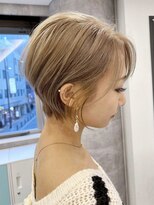 ルーブ トウキョウ(Loob. TOKYO)&nbsp;大人ハイトーンカラー大人ショートヘアくびれショートレイヤー