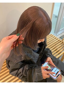 ルーム(Loom.) 顔周りレイヤーレイヤーカット透明感カラーブリーチなしカラー