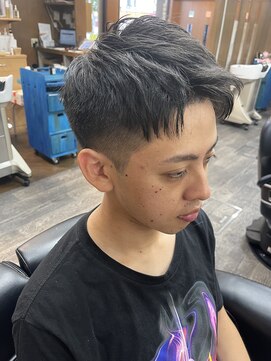 グラスヒビキ 刈り上げスタイル