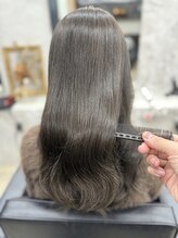 Q,急に美容室に行きたくなる時があるんですが予約は必要ですか？