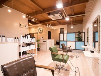 アーヴィス(Arvis)の写真/落ち着いた空間が大人女性にご好評◎ゆったり広々とした空間が嬉しい少人数プライベートサロン♪