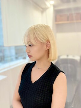 カラ ヘアーサロン(Kala Hair Salon) ホワイトブロンド