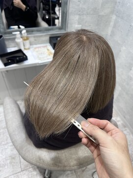 イーズ バイ インス(Yeeee.s by INCE) 白髪ぼかし/脱白髪染め/脱白髪染めハイライト/透明感