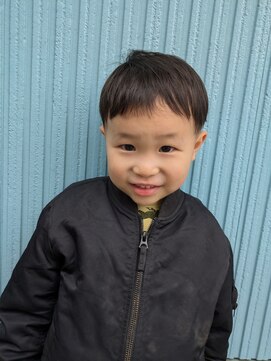 アン ブリーチ(UN BLEACH) KIDSカット【三宅】