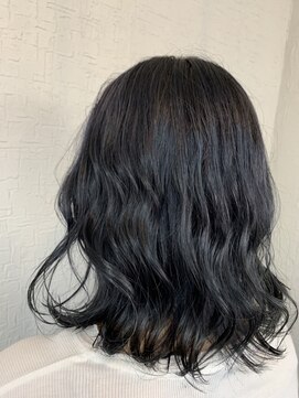 リ シャルム バイ エニーハウ 南七日町店(Re charm by anyhow) 青み強めのブルーブラック