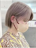 ミルクティーグレージュ[新宿駅フェミニン/モードダークアッシュ