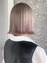 《*ヘアスタイルに抜け感をプラス*》透明感が出る、ラベンダーべージュ*[原宿/ダブルカラー/ボブ/ブリーチ]