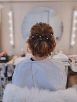 イノチカ(INOCHIKA) そとハネ風ハーフアップ