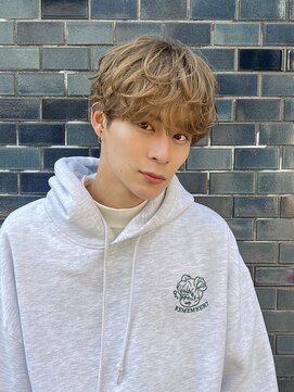 イヴォークトーキョーオーサカ(EVOKE TOKYO osaka) 王道パーマ マッシュウルフ 韓国風
