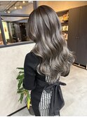 バレイヤージュ、ハイライト、レイヤーカット、グレージュ