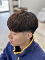 レヴィア(REVIA)&nbsp;メンズカット刈り上げツーブロックマッシュ眉カット