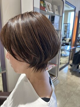 シャンプーボーイ セントラル 博多(SHAMPOO BOY central) ショート/ショートボブ/切りっぱなし/博多